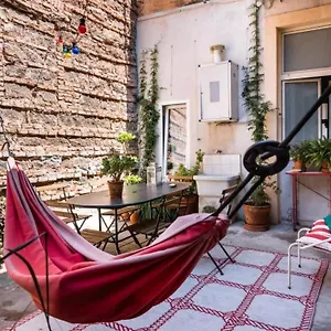 casa-costa-gissoni-catania.sicilyhotelsitaly.net/